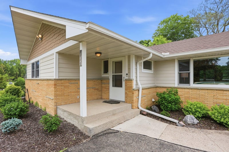 2115 Toledo Ave N, Golden Valley, MN 55422