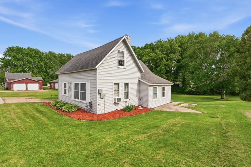 411 W Main St, Osakis, MN 56360