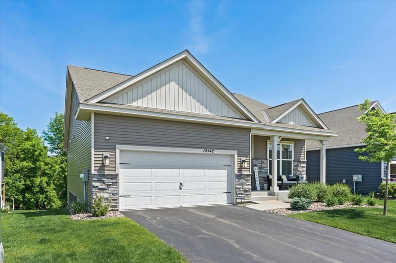 19142 Grass Lake Trl, Rogers, MN 55374