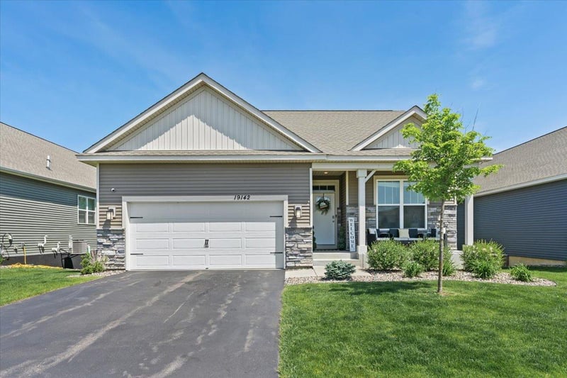 19142 Grass Lake Trl, Rogers, MN 55374