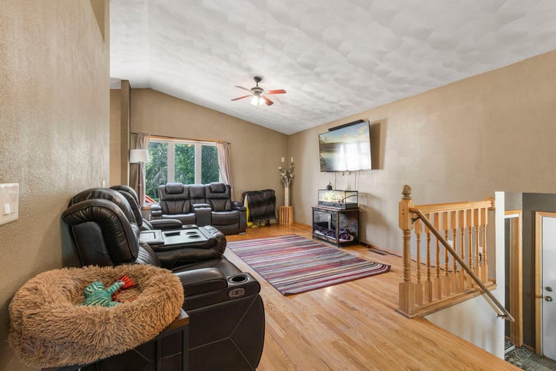1291 Bellflower Ln NE, Owatonna, MN 55060