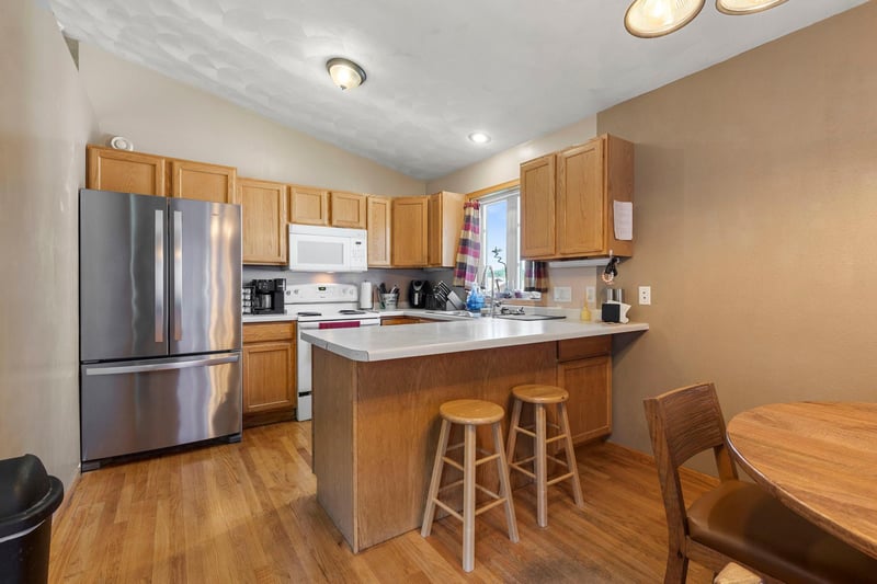 1291 Bellflower Ln NE, Owatonna, MN 55060