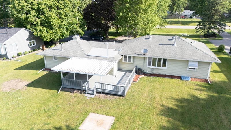 58413 220th St, Austin, MN 55912