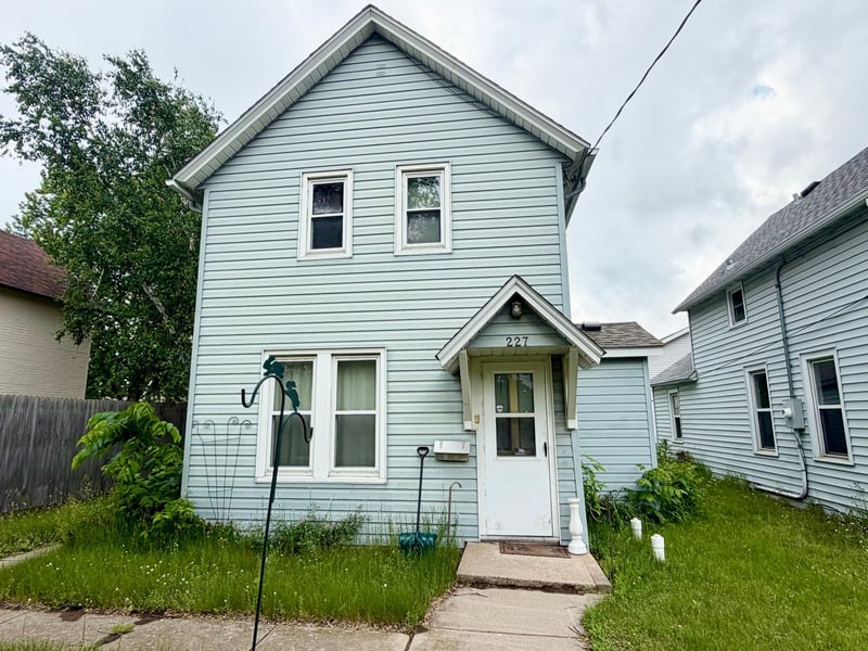 227 4th Ave N, Waite Park, MN 56387