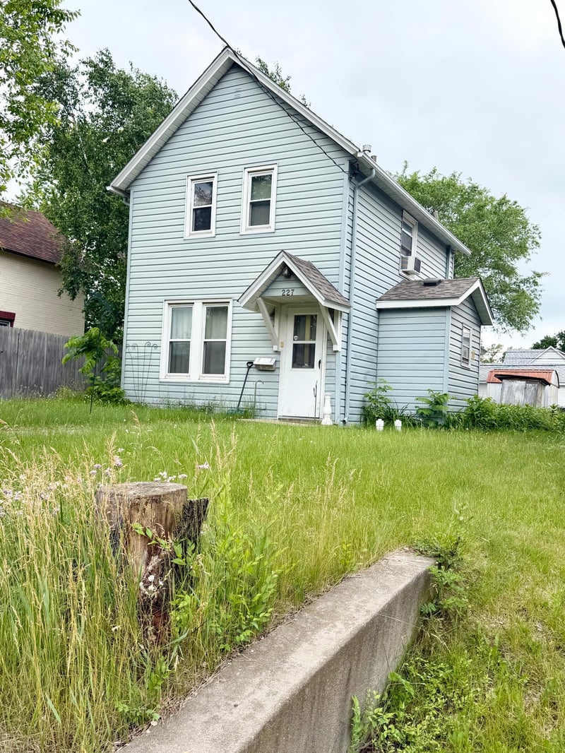 227 4th Ave N, Waite Park, MN 56387