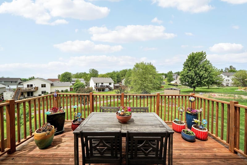 1006 Harvest Dr SW, Lonsdale, MN 55046
