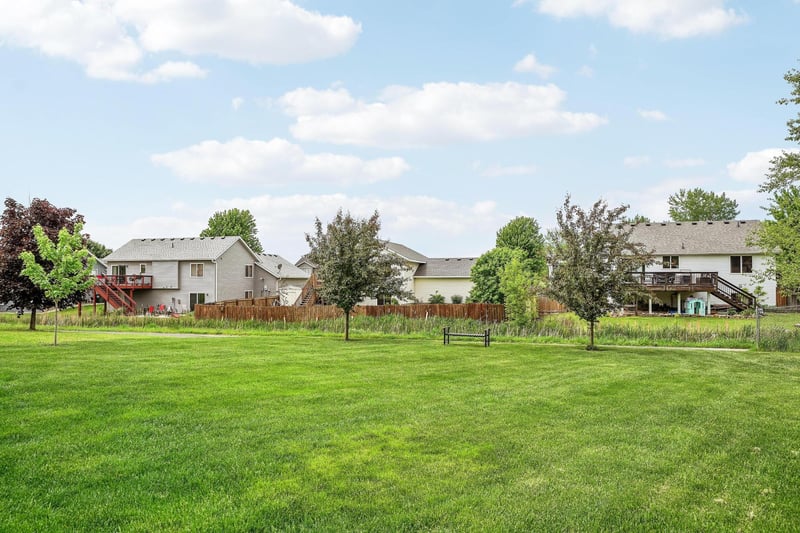 1006 Harvest Dr SW, Lonsdale, MN 55046