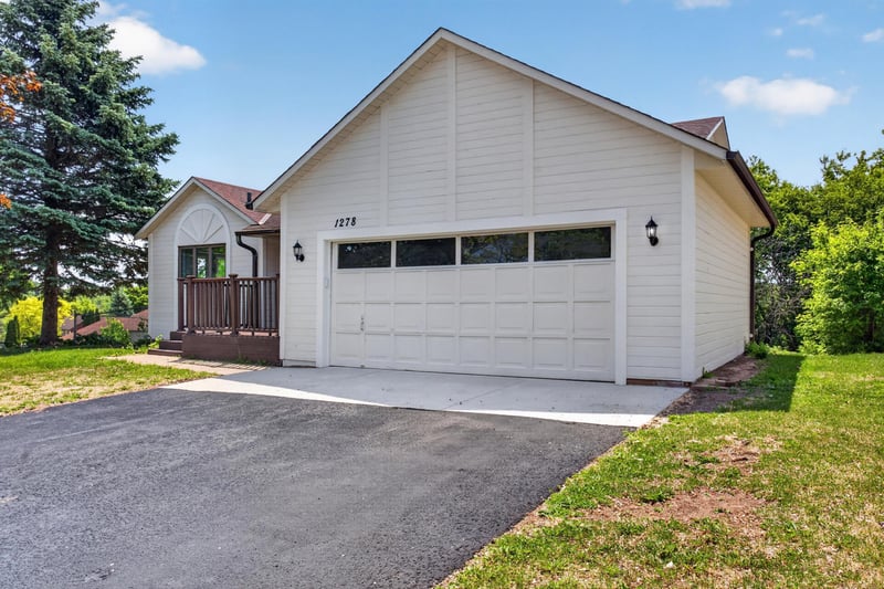 1278 Windcrest Ave, Eagan, MN 55123