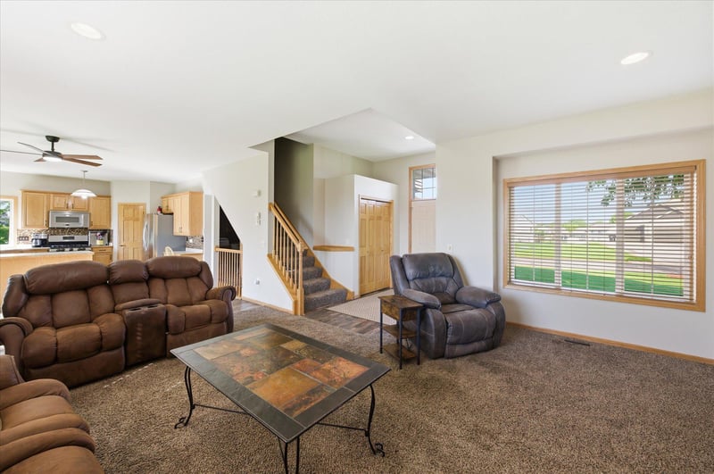13960 Gadwall Ct, Rogers, MN 55374