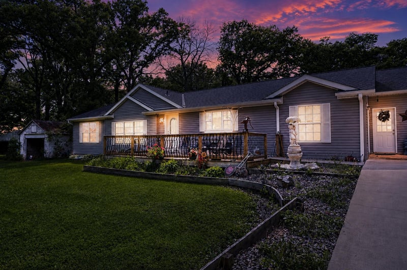 55571 160th St, Austin, MN 55912