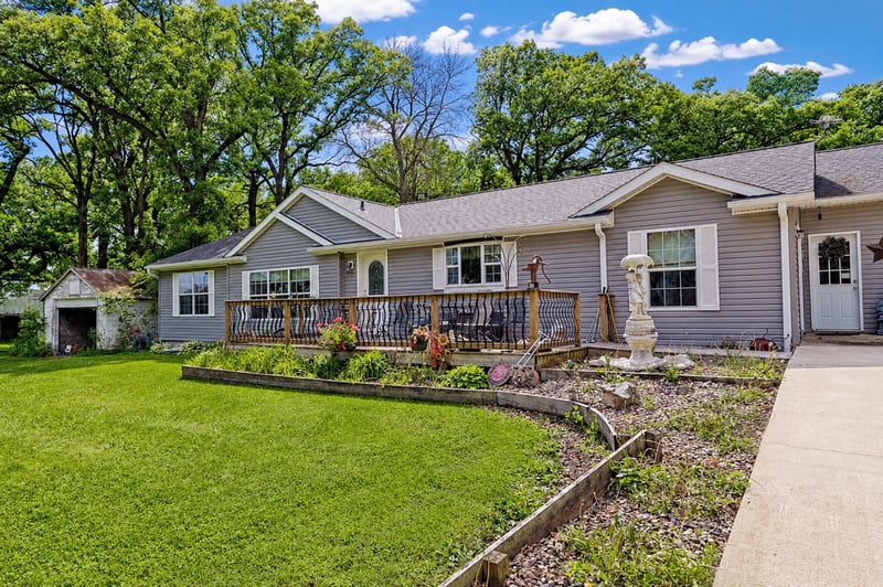 55571 160th St, Austin, MN 55912