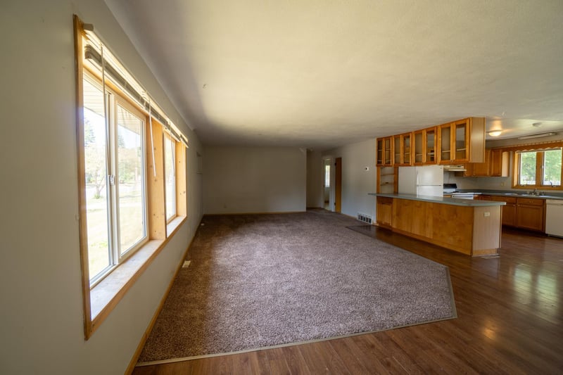 1812 4th St S, Moorhead, MN 56560