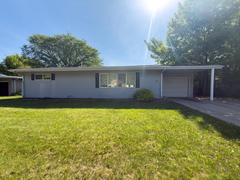 1812 4th St S, Moorhead, MN 56560