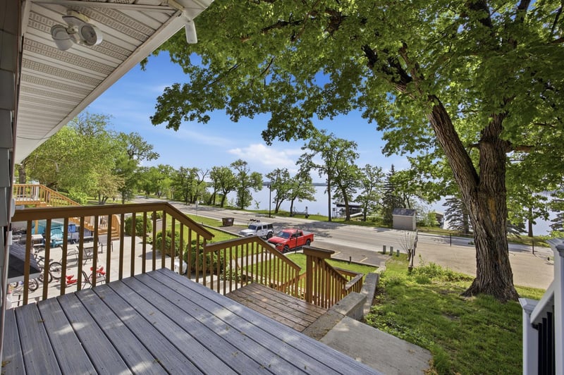 1112 W Lake Dr, Detroit Lakes, MN 56501