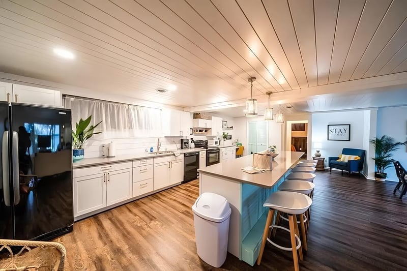 1108 W Lake Dr, Detroit Lakes, MN 56501