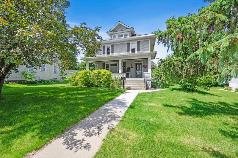 510 Red Wing Ave, Kenyon, MN 55946