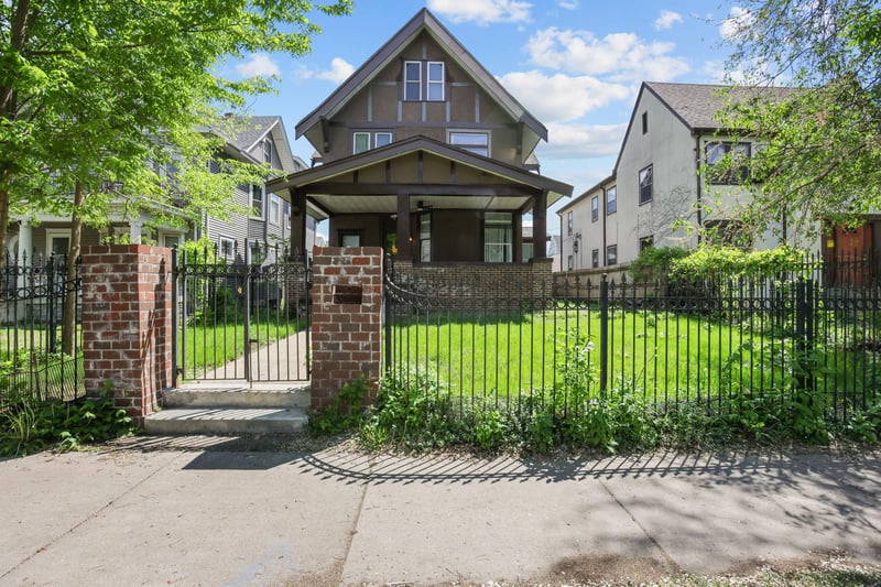 3021 Park Ave S, Minneapolis, MN 55407
