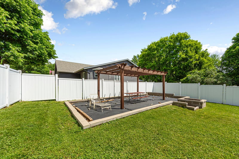 721 Chatham St, Saint Peter, MN 56082
