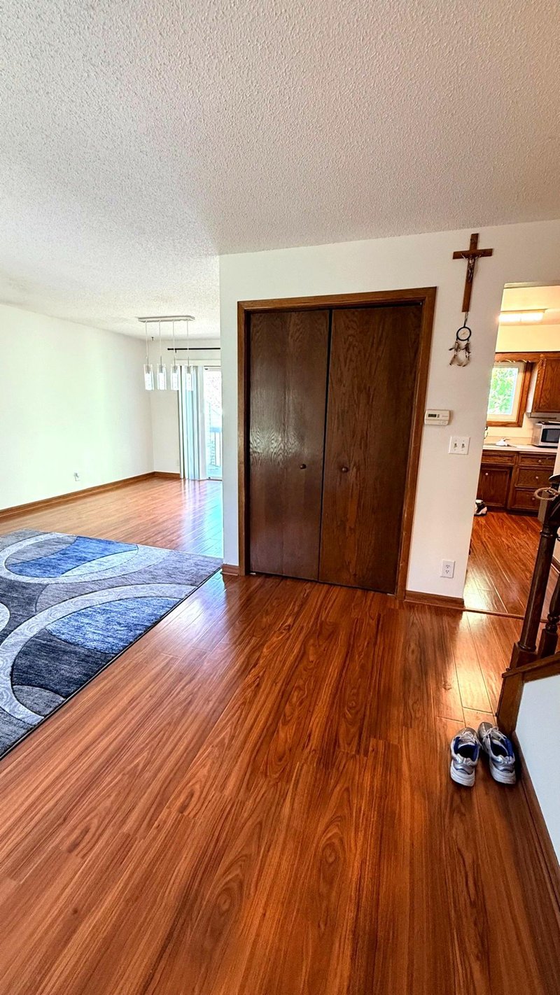 4567 Horizon Cir, Eagan, MN 55123