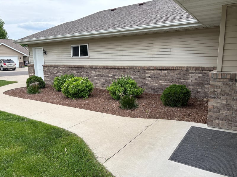 307 Aspenwood Dr, Redwood Falls, MN 56283