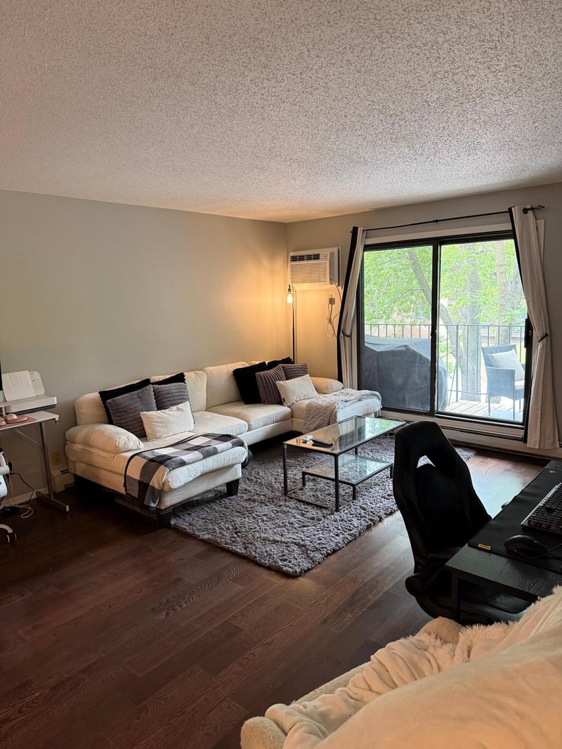 5627 Green Circle Dr #219, Hopkins, MN 55343