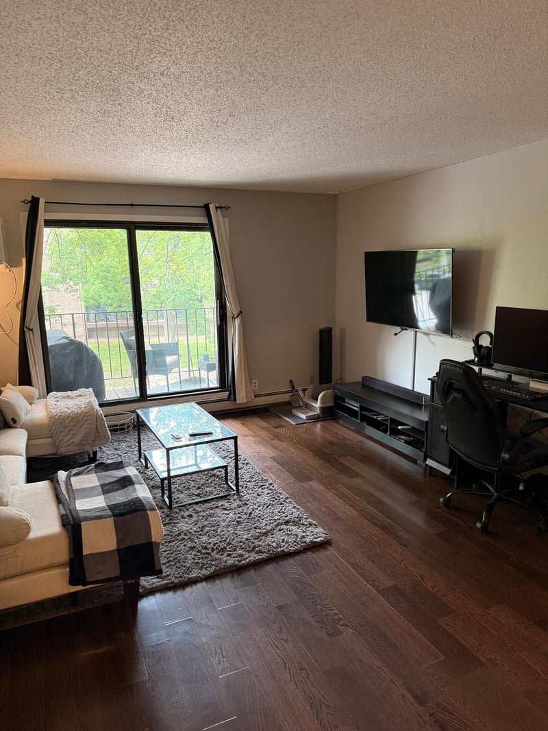 5627 Green Circle Dr #219, Hopkins, MN 55343