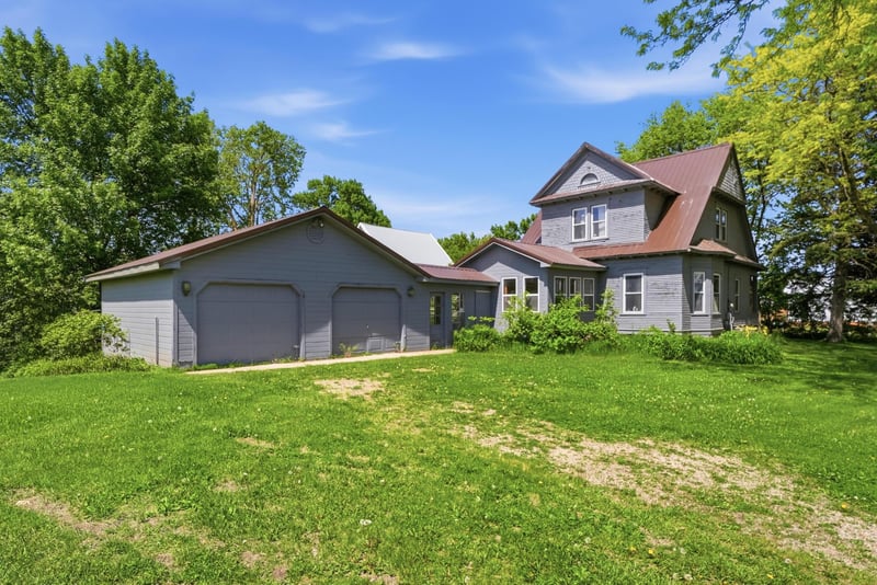 201 5th St N, Grove City, MN 56243