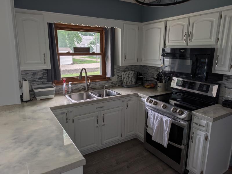 377 1st St SW, Wells, MN 56097