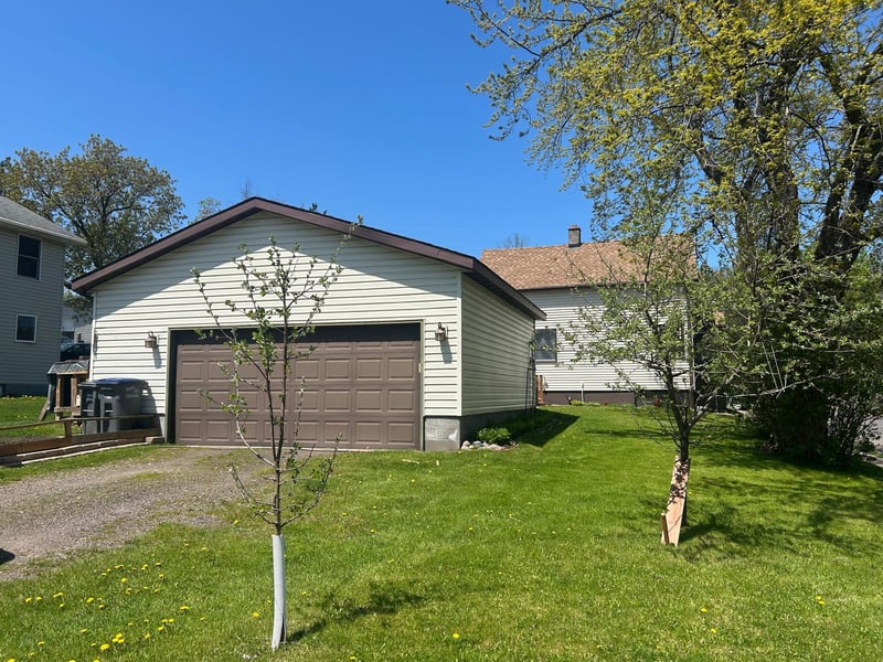427 N 63rd Ave W, Duluth, MN 55807