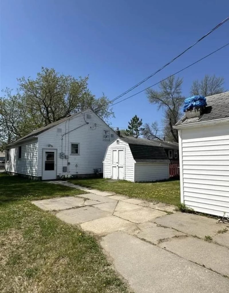 1104 11th St, International Falls, MN 56649