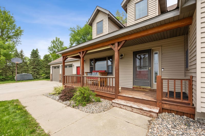 20482 28th Ave N, Hawley, MN 56549