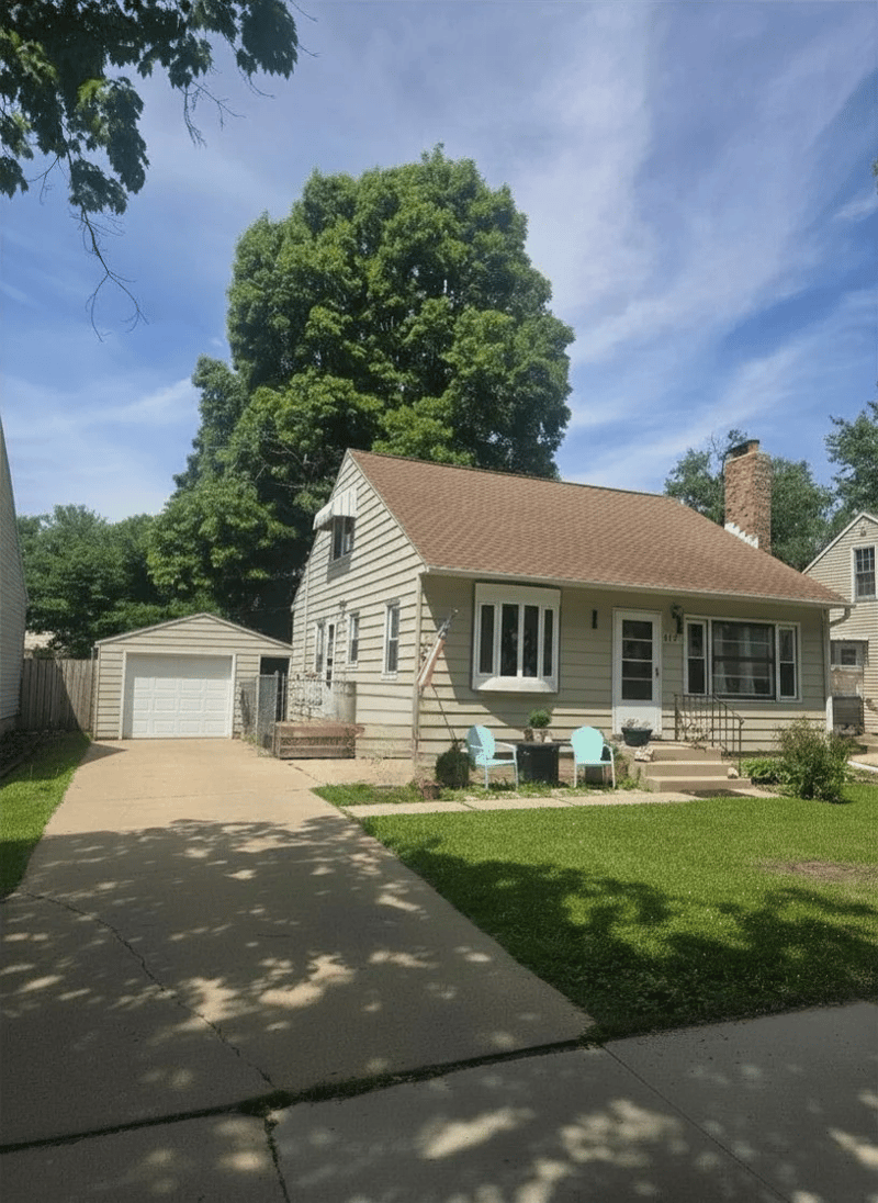 817 14th Ave NE, Rochester, MN 55906