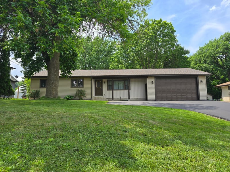 409 Main St S, Saint Michael, MN 55376