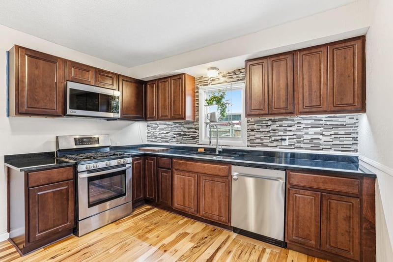 454 Michigan St, Saint Paul, MN 55102