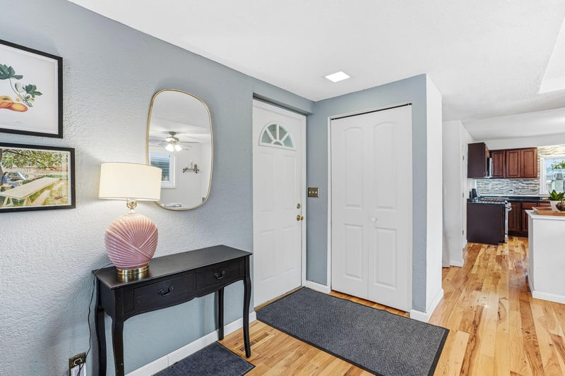 454 Michigan St, Saint Paul, MN 55102
