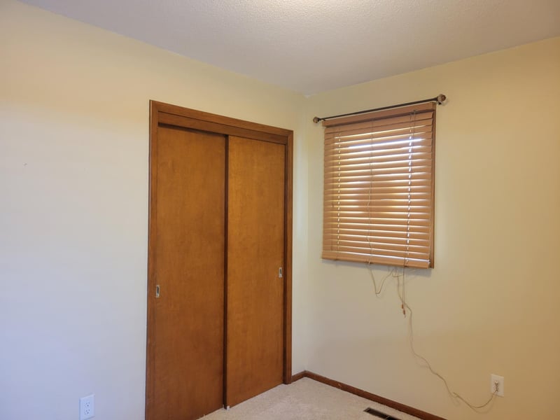 425 Spruce Ave S, Thief River Falls, MN 56701