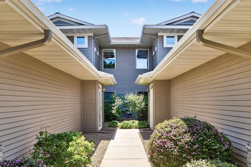 1171 Gallery Ln, Chaska, MN 55318