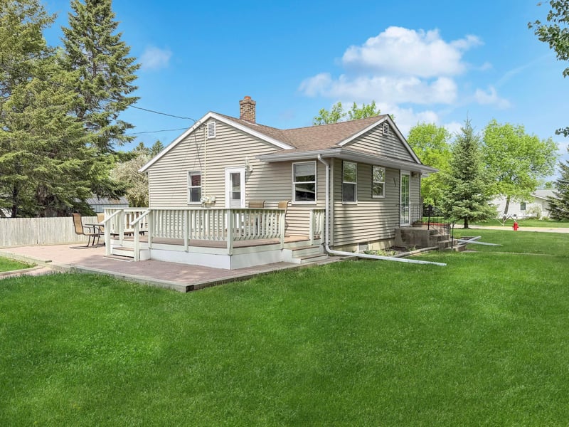 402 Chicago Ave SW, Red Lake Falls, MN 56750