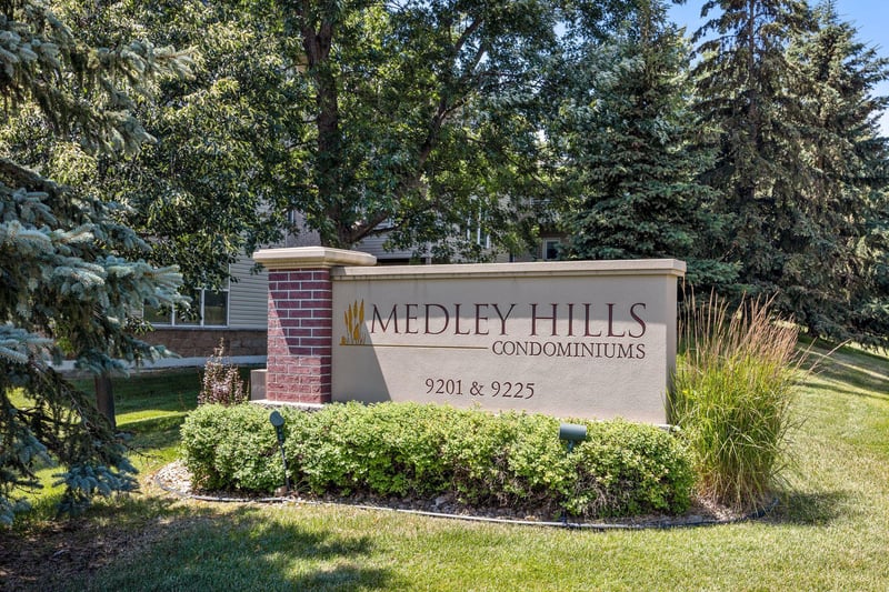 9225 Medicine Lake Rd #205B, Golden Valley, MN 55427
