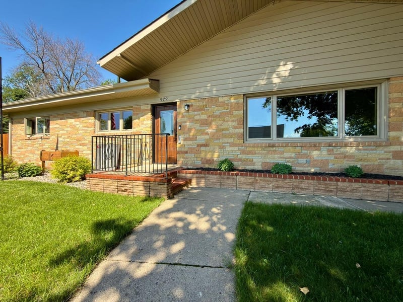 979 S Prairie Ave, Fairmont, MN 56031