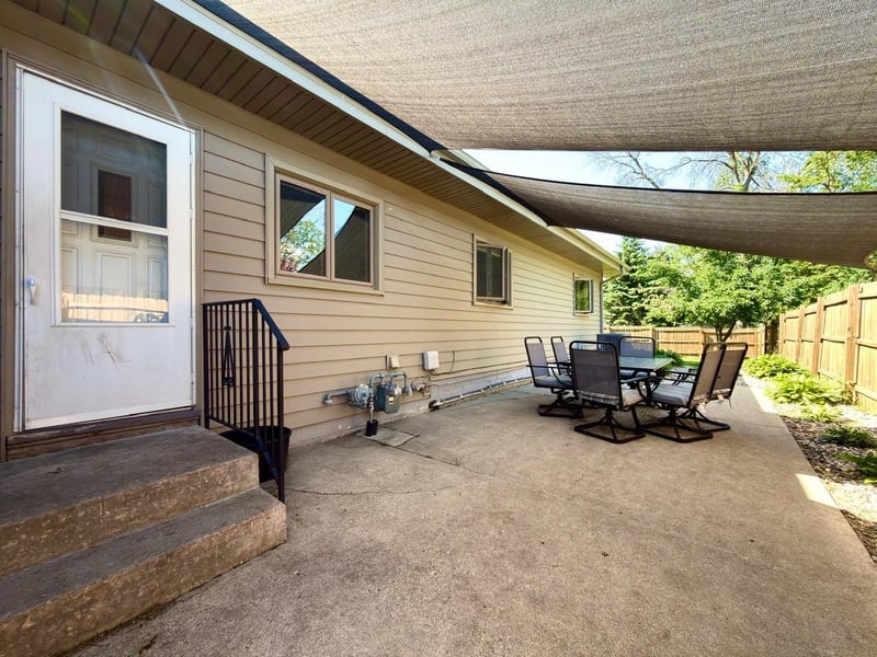 979 S Prairie Ave, Fairmont, MN 56031