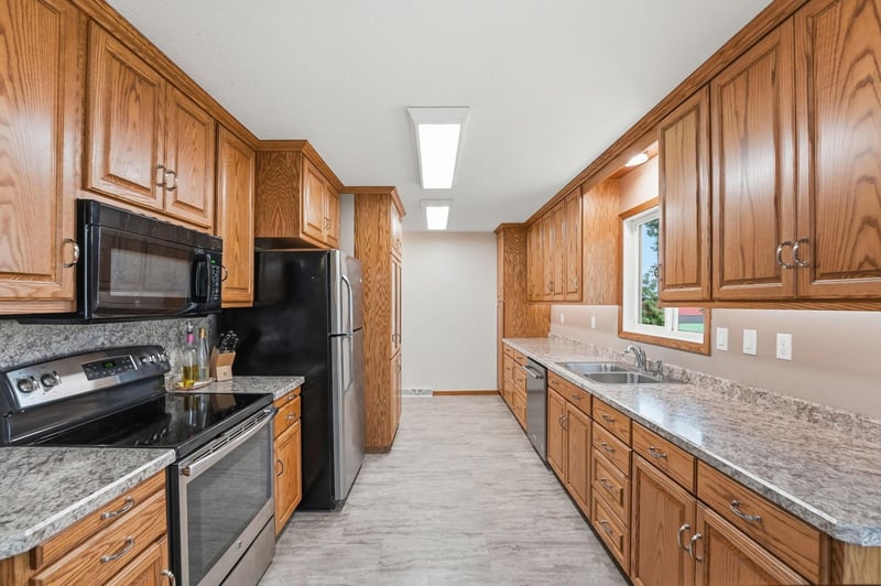 516 Nelson Ave, Belgrade, MN 56312