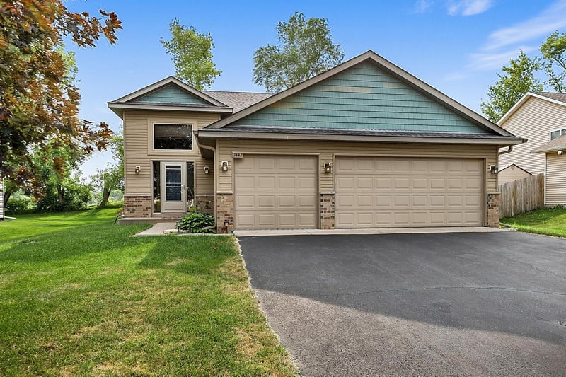 7442 Large Ave NE, Albertville, MN 55301