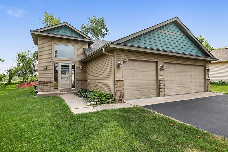 7442 Large Ave NE, Albertville, MN 55301