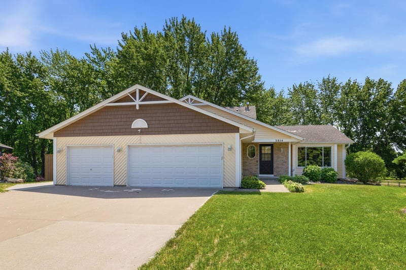 3854 123rd Ave NW, Coon Rapids, MN 55433