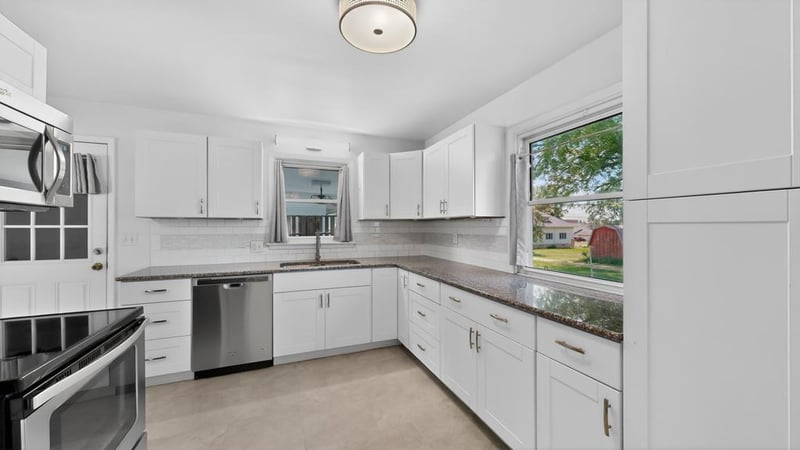 501 2nd St NE, Hayfield, MN 55940