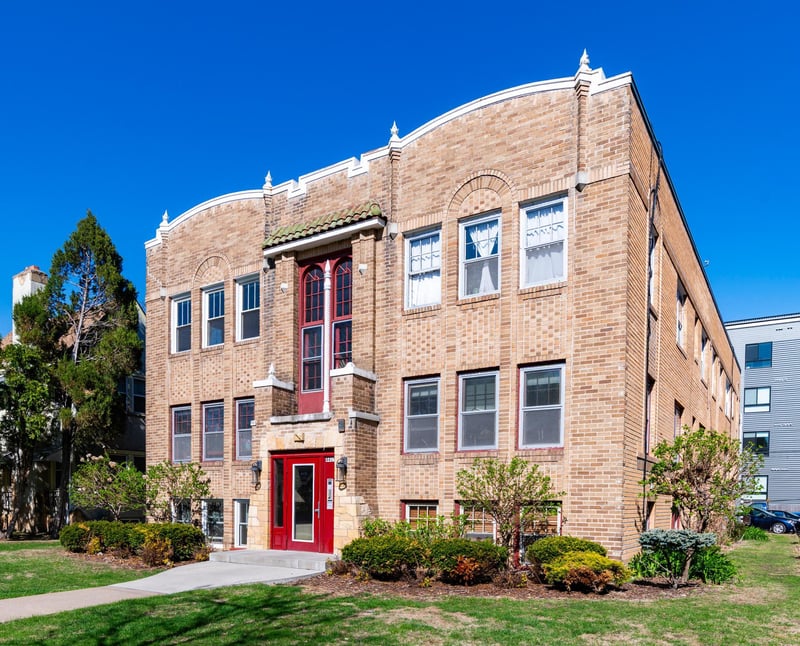 4415 Chowen Ave S #201, Minneapolis, MN 55410