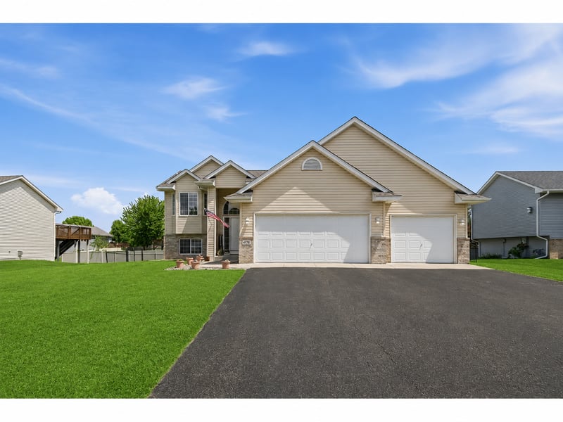 4178 NE Jannings Ave NE, Saint Michael, MN 55376