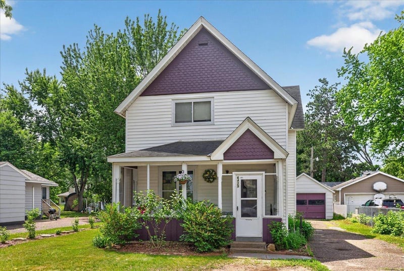 6429 Maple St, North Branch, MN 55056