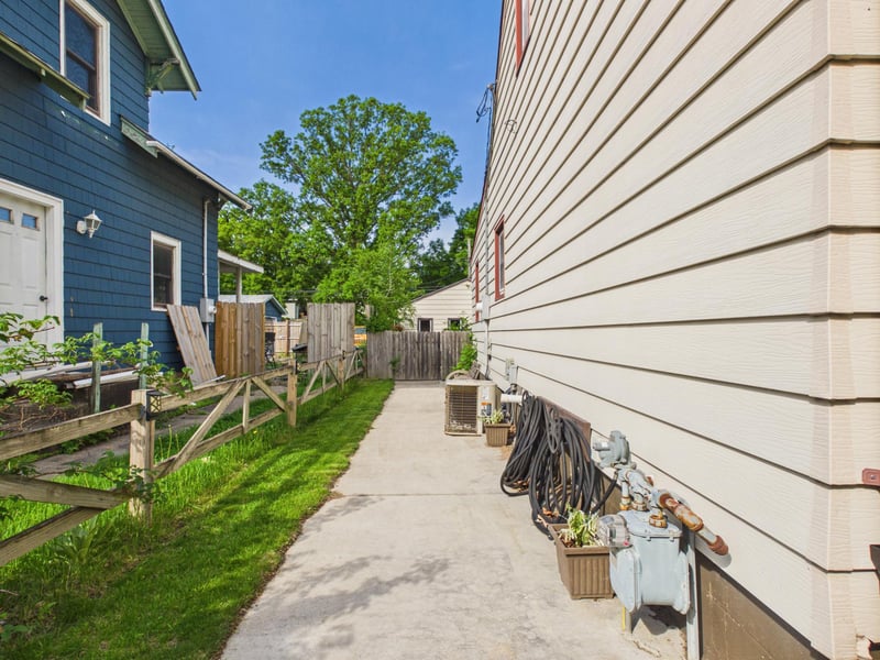 421 Raymond Ave NE, Saint Cloud, MN 56304